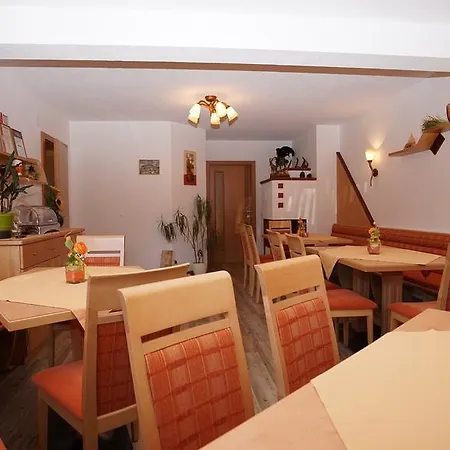Appartement Lena *