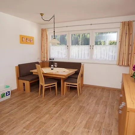 Апартаменты Lena Герлос